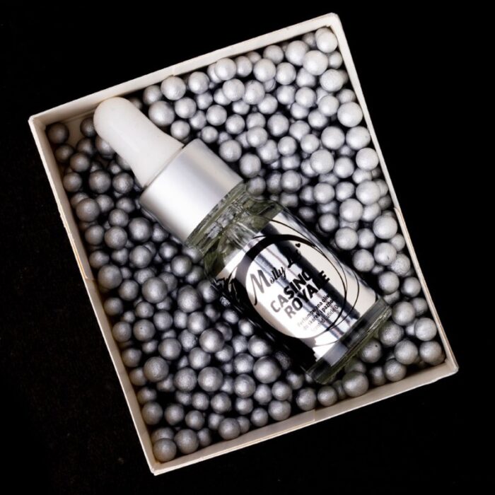 Óleo de cutícula Molly Lac 10 ml. Casino Royale